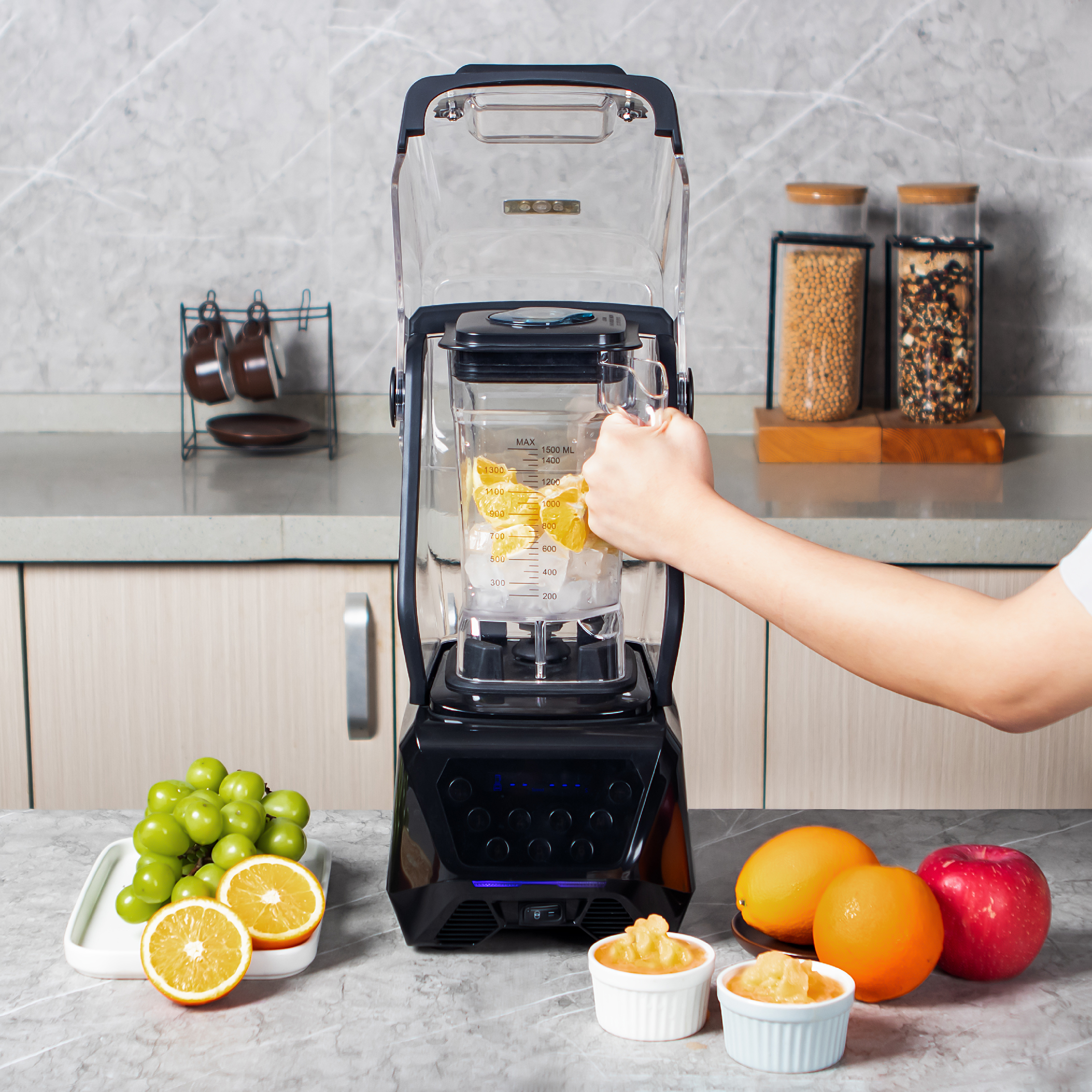 Commercial Smoothie Maker Heavy Duty High Power Blender Ideal for Bars and Kitchens